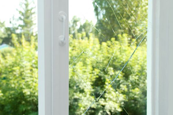 Cost of Cracked Window Repair in New Albany