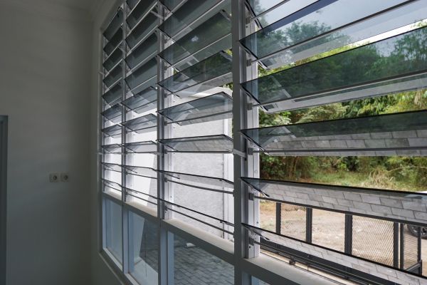 Cost of Jalousie Window Repair in New Albany