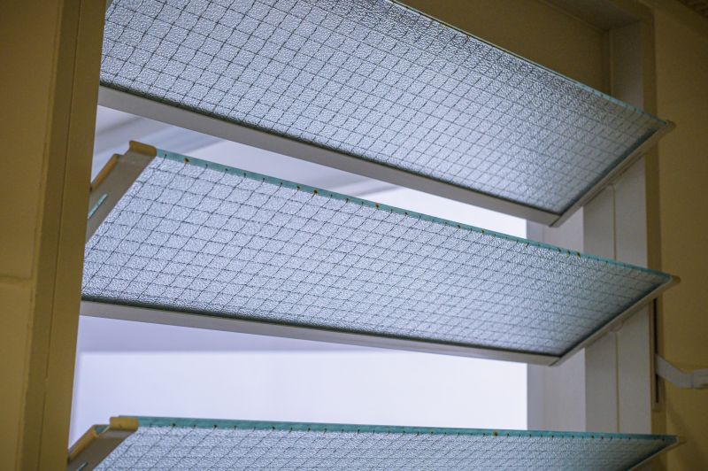 Louvre Window Repair detail